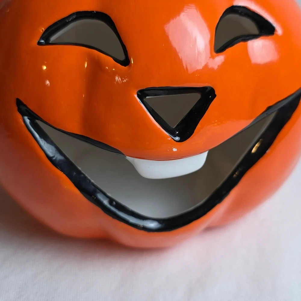 Halloween Jack-O-Lantern Ceramic Pumpkin Jar Lid Orange Glossy Whimsical Fall
